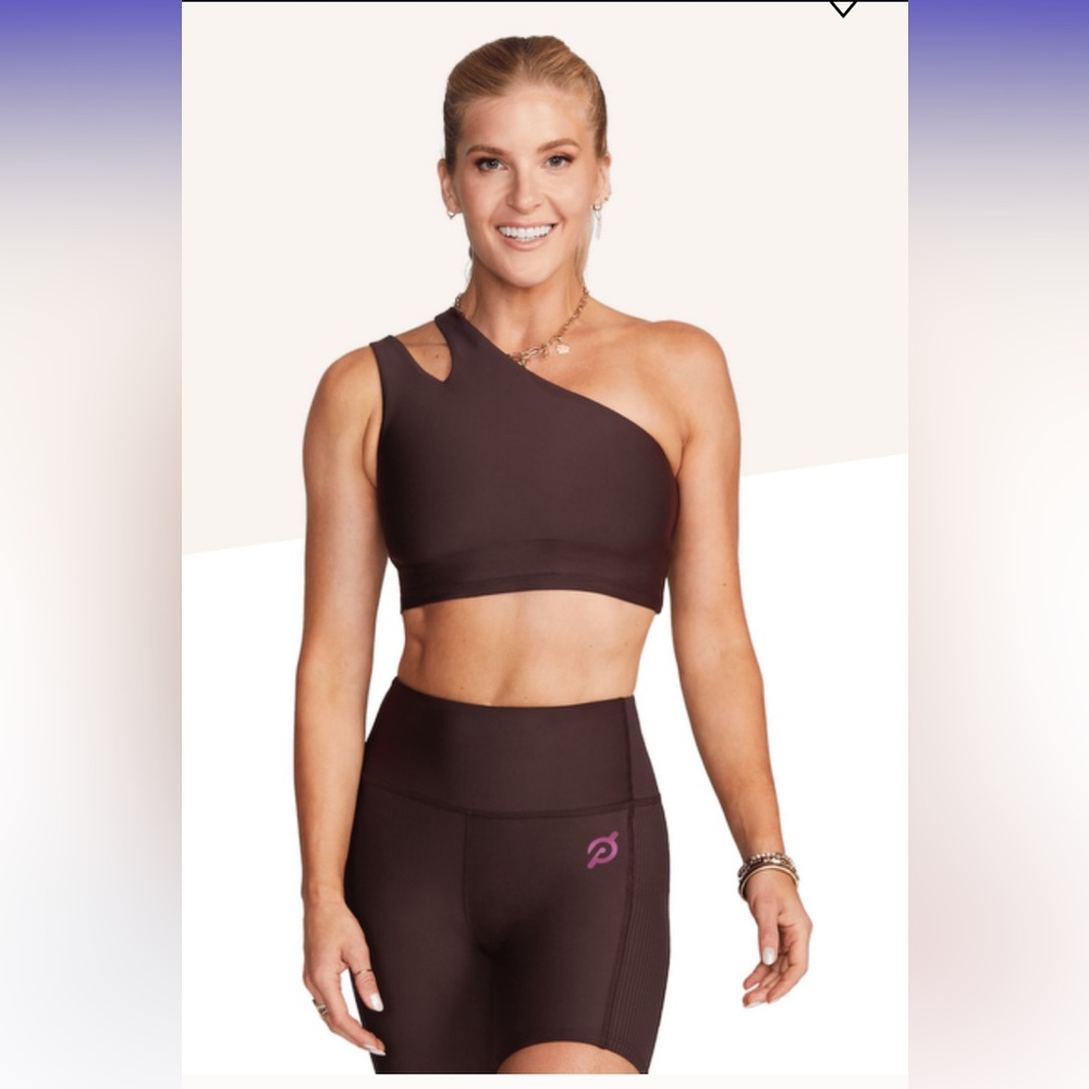 Peloton show up set